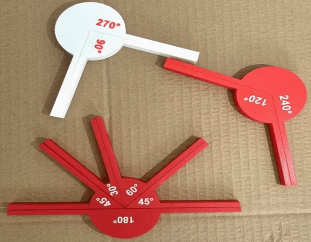 Set of teaching protractors